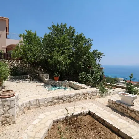 La Vista Mare Vlaháta